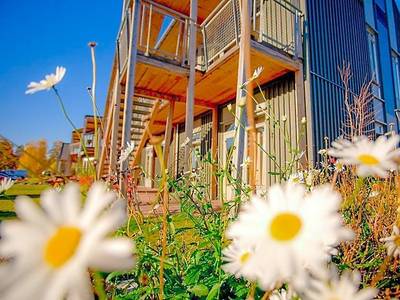 Vikingskipet Motel and Apartments