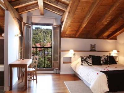 Hotel The Originals Hotel Rural Iribarnia