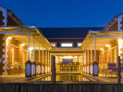 River Crossing Lodge