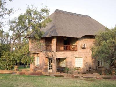 Zebra Country Lodge