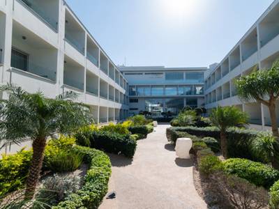 Nicholas Color Hotel