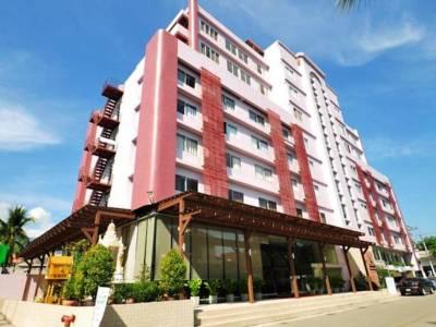 Mayflower Grande Hotel