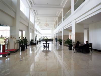 Sintesa Peninsula (Foto)