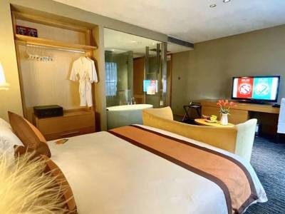 Royal Tulip Luxury Carat