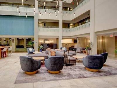 Crowne Plaza Charleston Airport