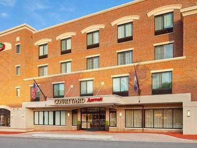 Courtyard Fredericksburg Historic District