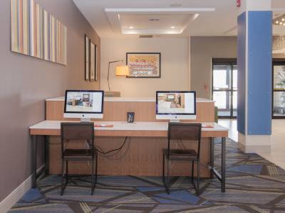 Holiday Inn Express Hotel & Suites Houston-Alvin