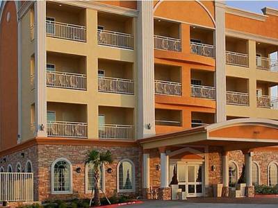 Holiday Inn Express Hotel & Suites Galveston West-Seawall