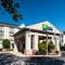 Holiday Inn Express Hotel & Suites Charlotte Airport-Belmont