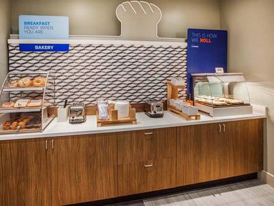 Holiday Inn Express Hotel & Suites Savannah - Midtown