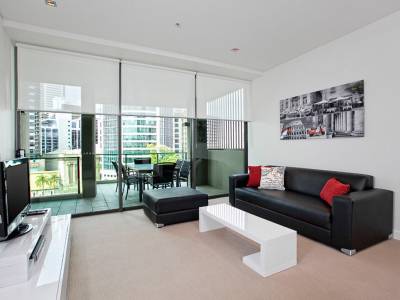 Quattro on Astor Apartments