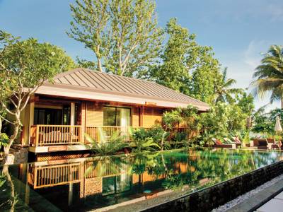 Dhevatara Beach Hotel (Foto)