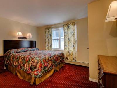 Colonial Village Resort