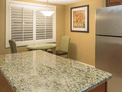 Orlando's Sunshine Resort ( Bluegreen Vacations )