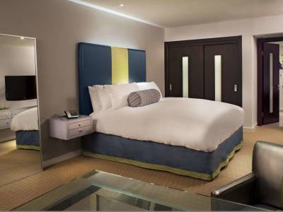 Sunset Marquis Hotel & Villas