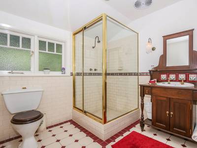 Rosebridge House Bed & Breakfast