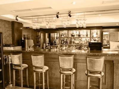 Paramount & Gallery Hotel