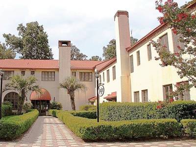 Wakulla Springs Lodge