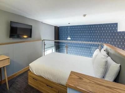 Richmond Place Apartments