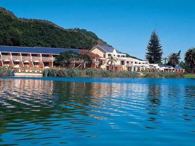 Lake Pleasant Living