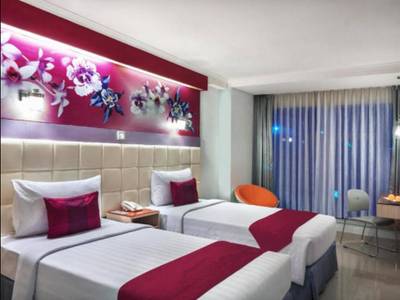 fave Premier Cihampelas