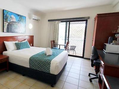 Coffee House Apartment Motel