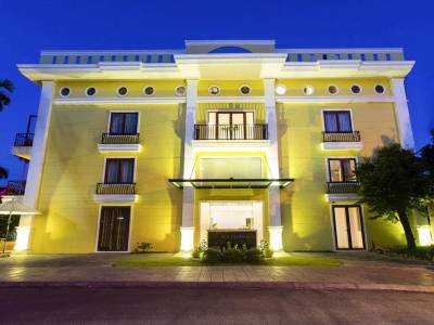 Waterside Resort & Spa Hoi An