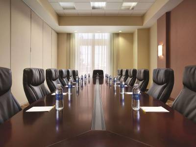 Hyatt Place Riverside Downtown