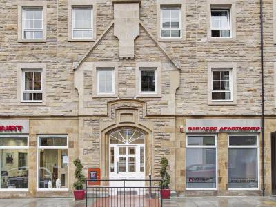 Fountain Court - Grove Executive Apartments