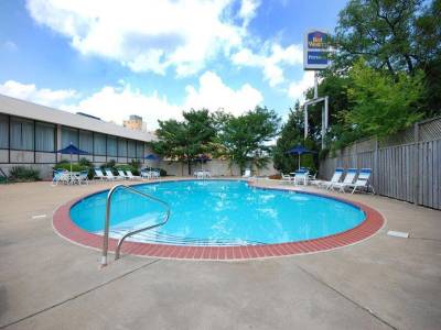 Best Western Pentagon-Reagan National Airport