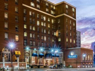 Lord Nelson Hotel & Suites