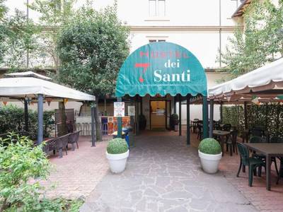 7 Santi Hostel