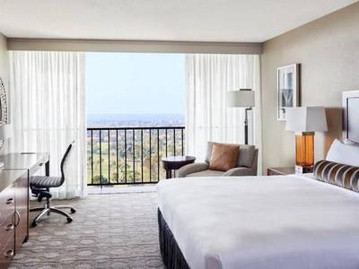 Newport Beach Marriott Hotel & Spa