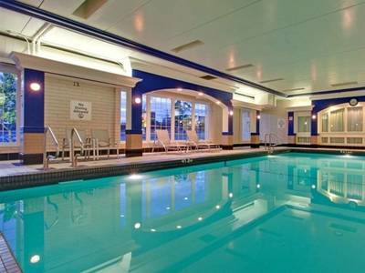 Holiday Inn Macleod Trail South