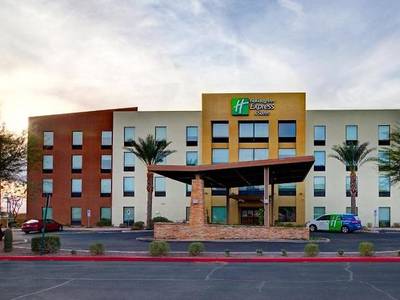 Holiday Inn Express & Suites Phoenix North - Scottsdale