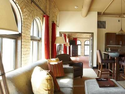 The Brewhouse Inn & Suites