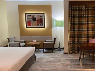 Phoenix Plaza Hotel Apartments