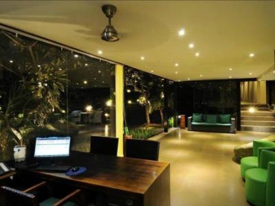 DenBukit Residence & Suite by ZEN Rooms