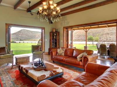 Madi Madi Karoo Safari Lodge