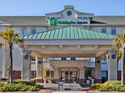 Holiday Inn Express Myrtle Beach - Broadway @ the Beach