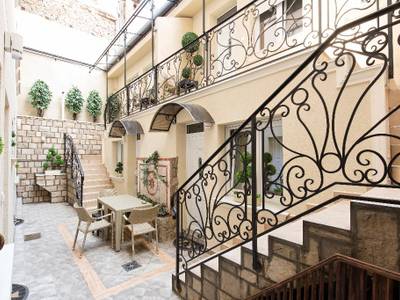 Lazar Lux Apartments