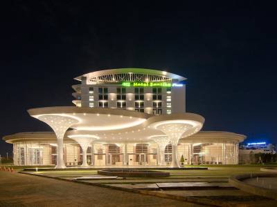 Santika Premiere Kota Harapan Indah