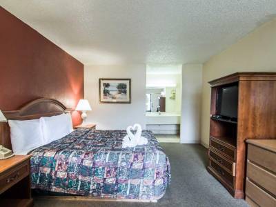 Rodeway Inn Maingate