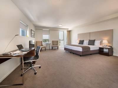 Empire Apartment Hotel