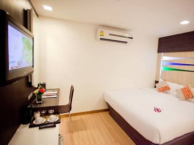 Studio Sukhumvit 11 by iCheck Inn