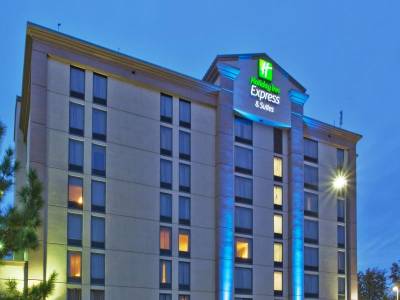 Holiday Inn Express Hotel & Suites Atlanta N-Perimeter Mall Area