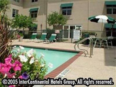Candlewood Suites Dallas Market Center-Love Field