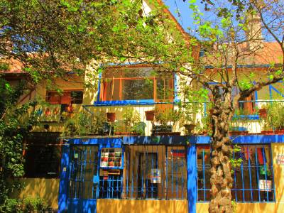 Posada Del Maple Bed & Breakfast Hostel