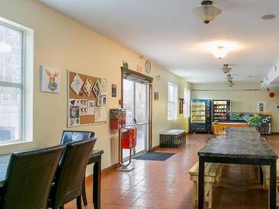 Samesun Budget Lodge Revelstoke