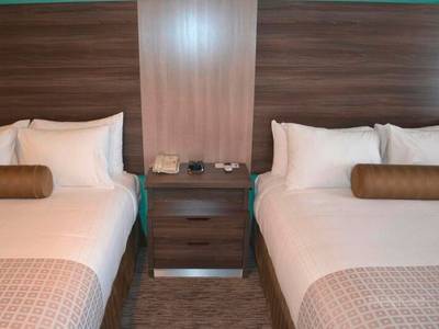 Yosemite Southgate Hotel & Suites